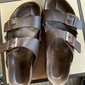 Birkenstock sandals Men sized 44 brown